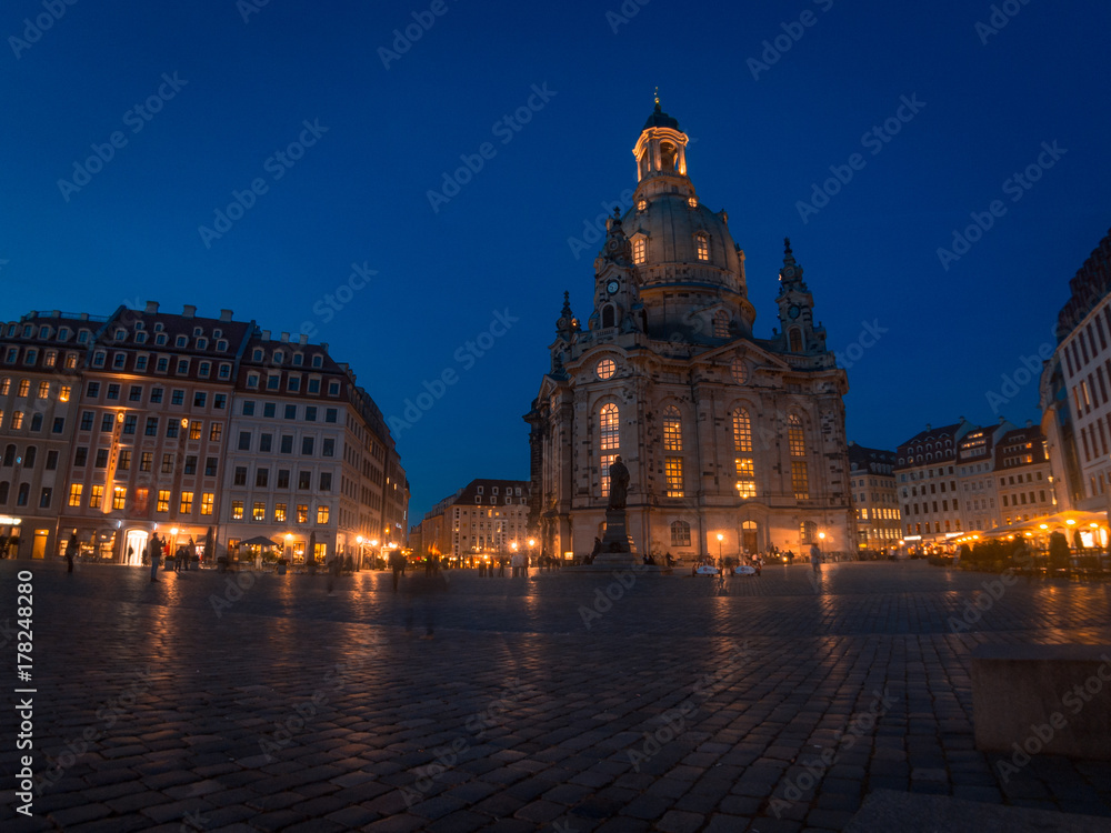 Dresden Panorama Nachts zur blauen Stunde