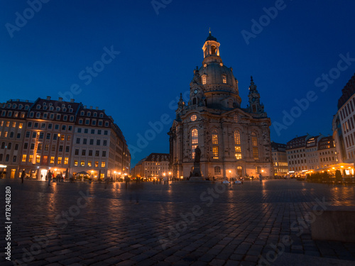 Dresden Panorama Nachts zur blauen Stunde