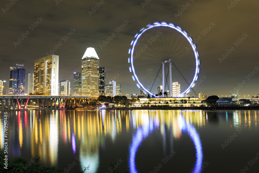 Singapur Flyer by night