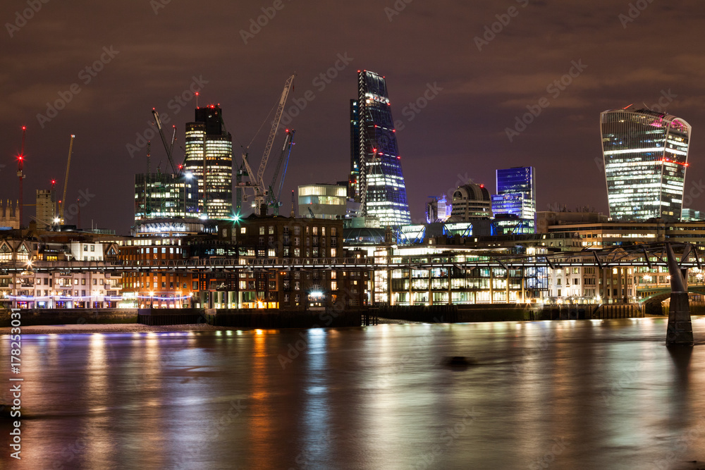 London nights from the piers with Canary Wharf view

