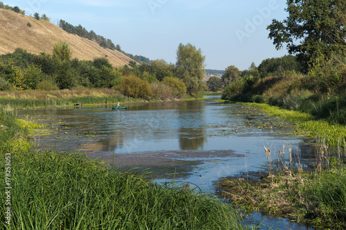 jezioro jesienią