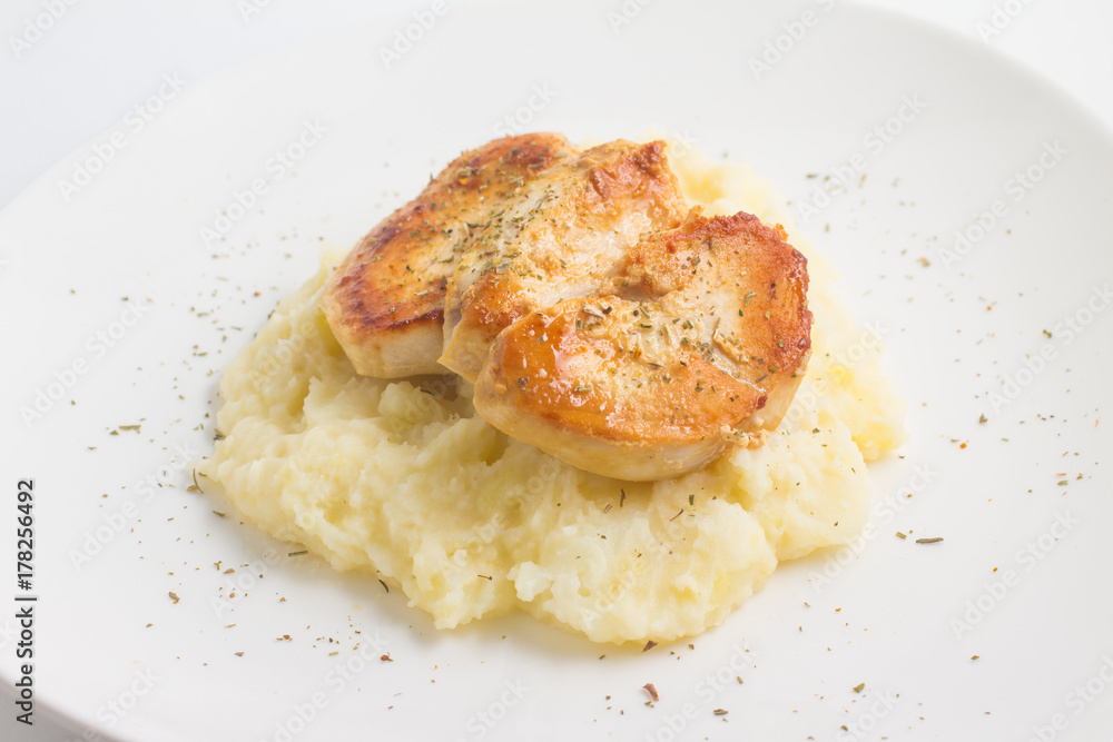 Mashed potatoes with chicken fillet