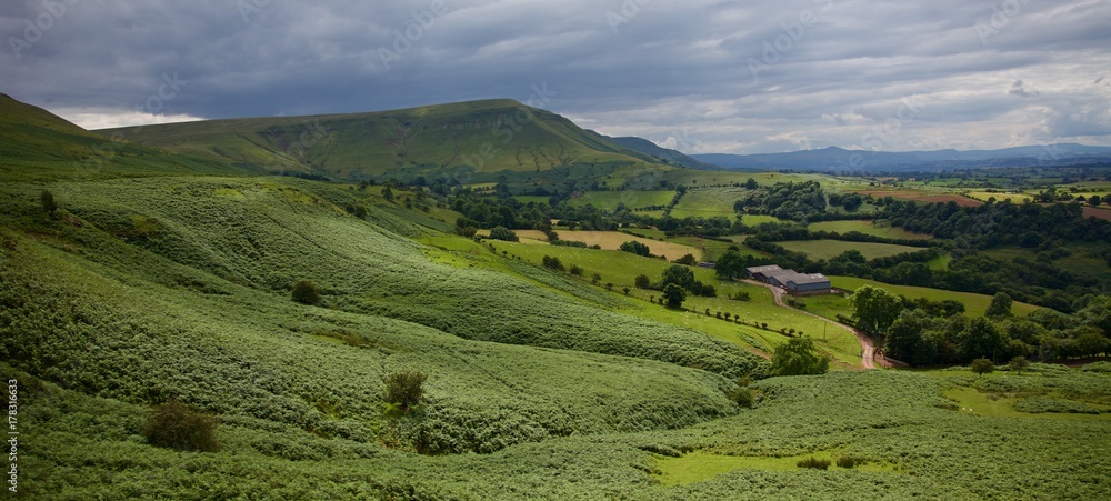 Fototapeta premium Walking In The Brecon Beacon Hills