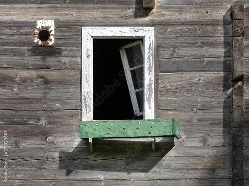 Schiefes Fenster photo