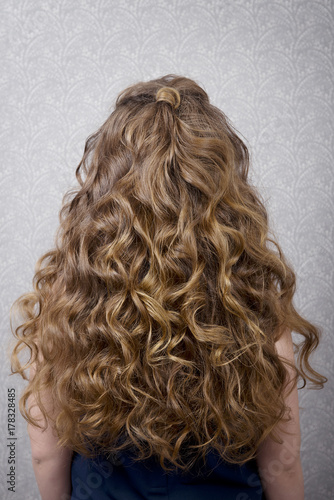 Hairstyle long wavy hair back view