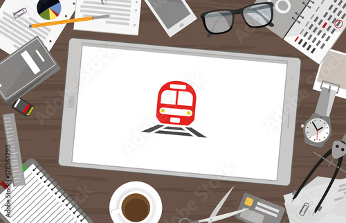 Schreibtisch mit Tablet - Zug