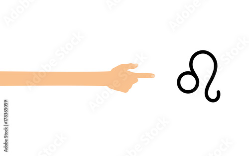 Hand tippt auf Smartphone mit App - Sternzeichen - Löwe