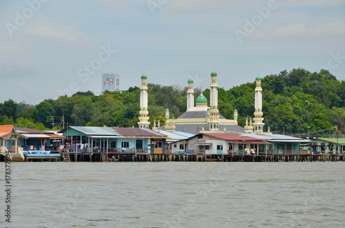 ブルネイ・ダルエスサラーム　バンダルスリブガワン　カンポン・アイール　水上集落　Negara Brunei Darussalam　Bandar Seri Begawan　Kampong Ayer photo