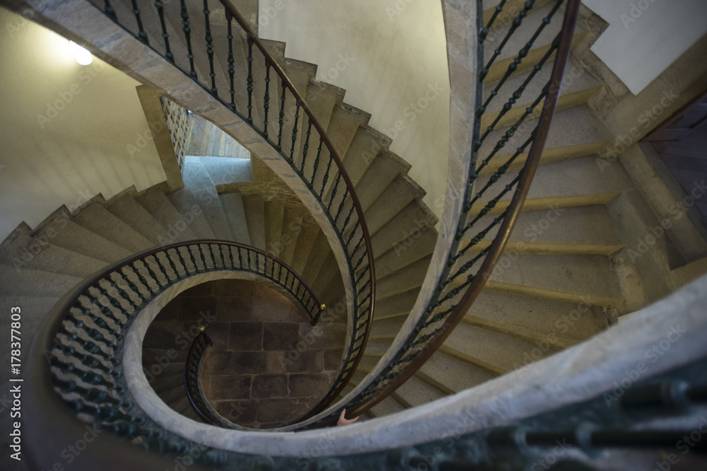 Fototapeta premium Escalera tripler