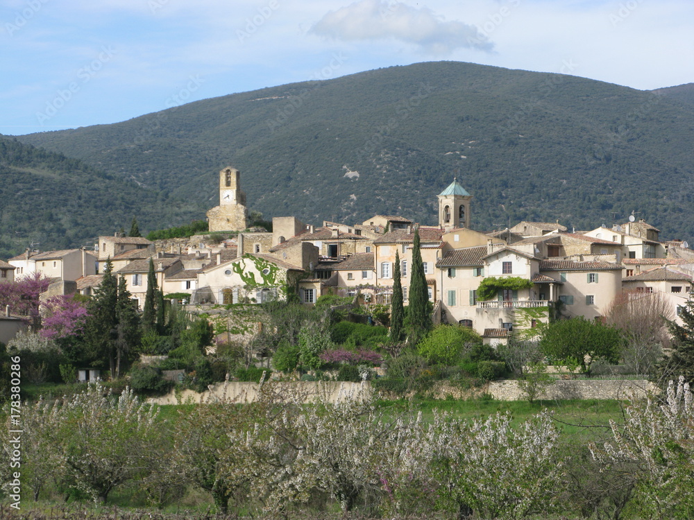 Lourmarin en Provence, village d'Albert Camus