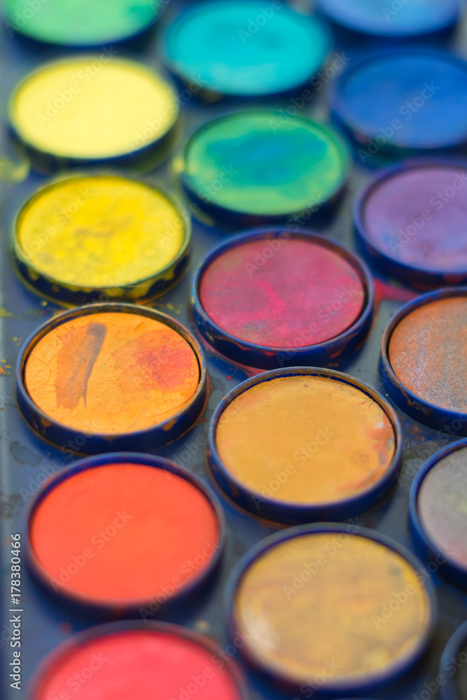 Farben - Wasserfarben zum malen Farben - Wasserfarben zum malen