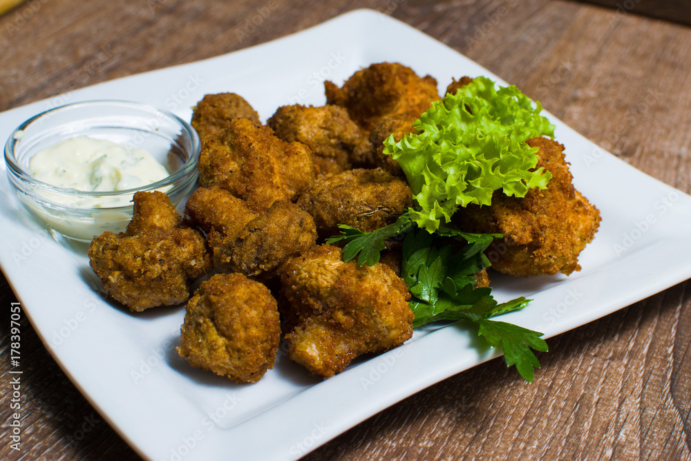 fried champignons with sauce fried champignons with sauce