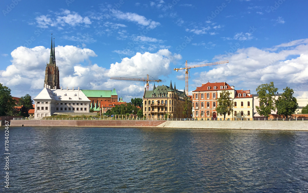 Fototapeta premium Río Oder y Catedral de Wroclaw, Polonia