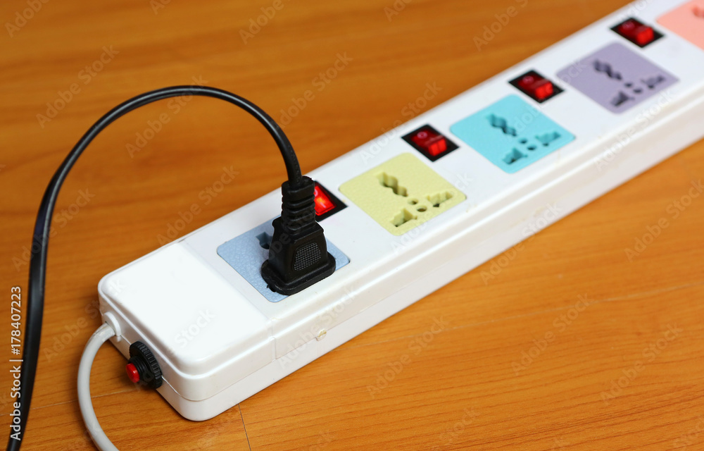 power outlet strip. power outlet strip.
