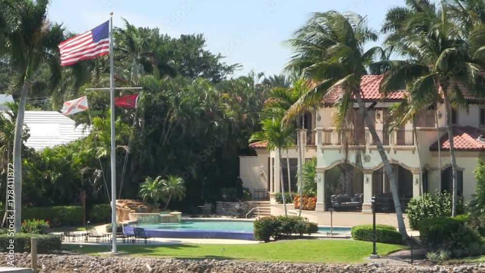 Waterfront affluent rich wealthy luxury homes mansions gated community