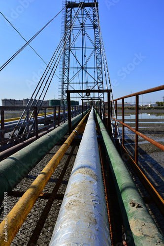 The pipe and valve oil fields