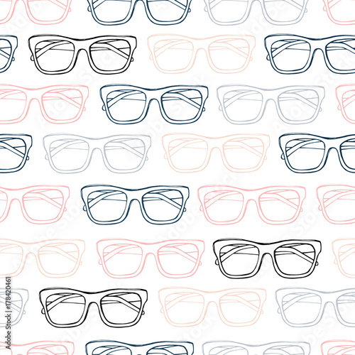 Glasses seamless pattern, hand drawn vector. Sketch illustration.