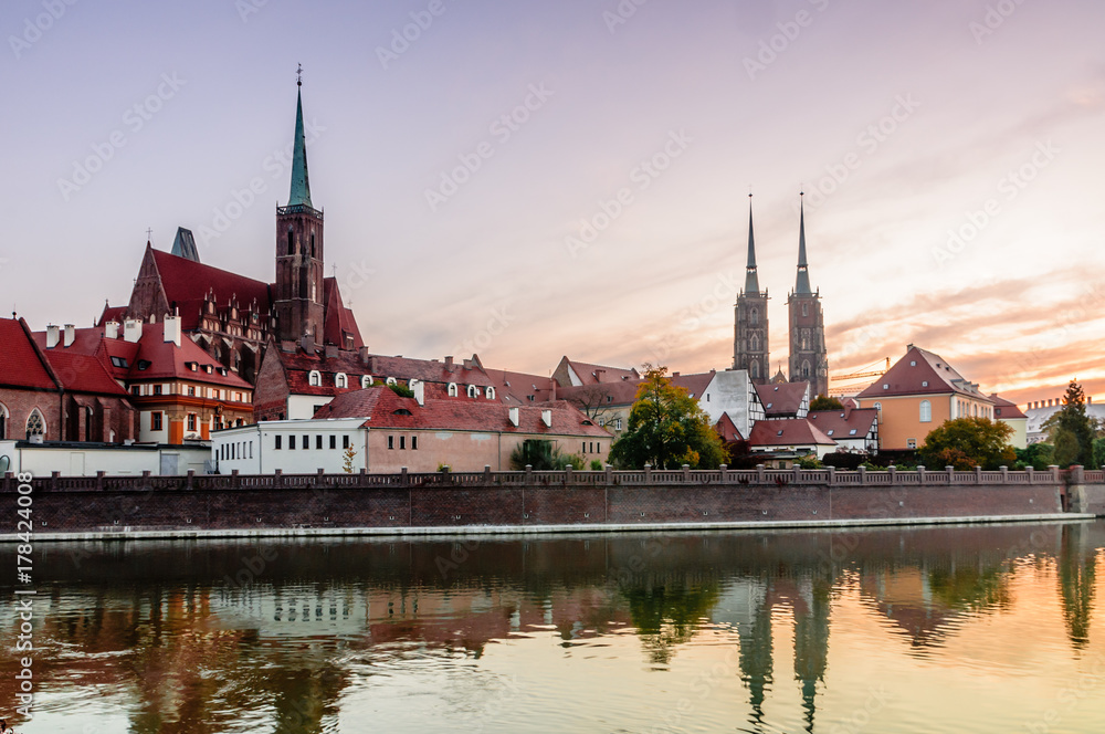 Naklejka premium Cityscape of Ostrow Tumski in Wroclaw at morning. Panorama of cathedral.