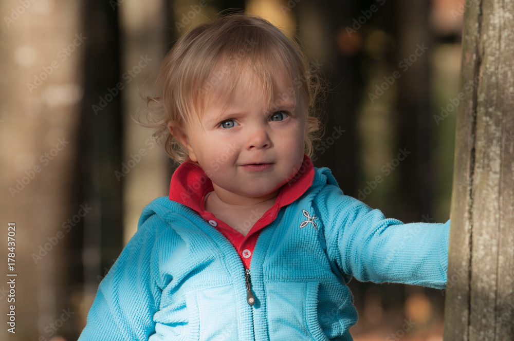 Kleines Mädchen Kleines Mädchen