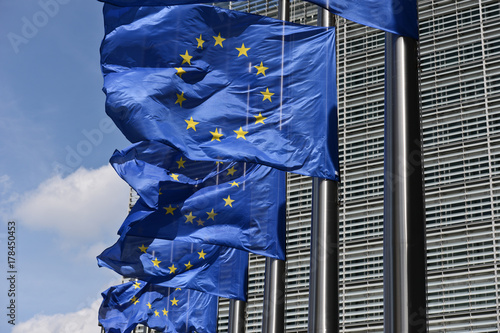 Foto europe drapeau etoile CEE communaute commission parlement europeen  institutions