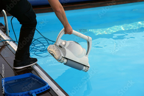 Pool cleaner during his work