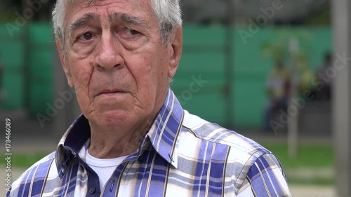 confused man with dementia