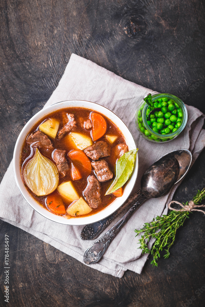 Meat stew with beef