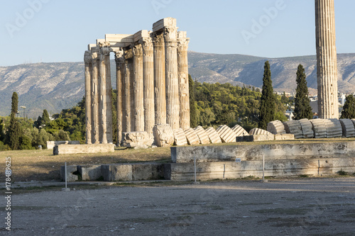 temple of zeus in athens photo