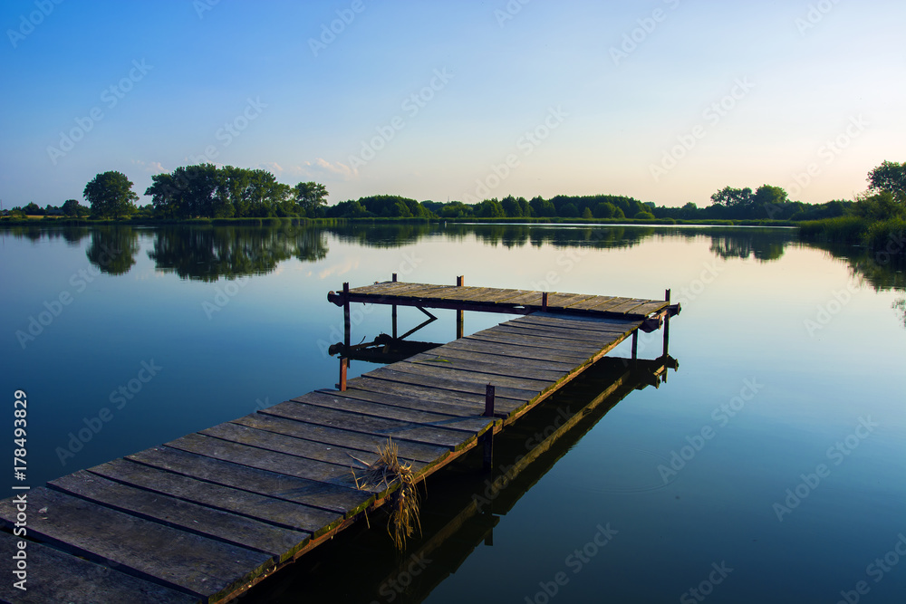 Fototapeta premium Wooden pier on the lake
