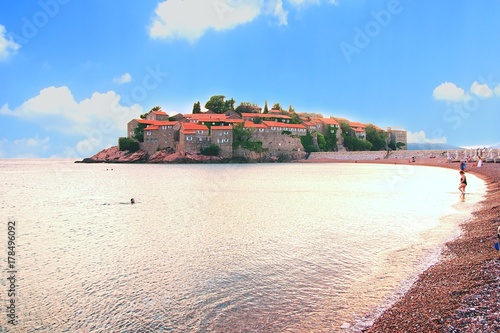 Bild auf Leinwand Beautiful view of the island-resort of St