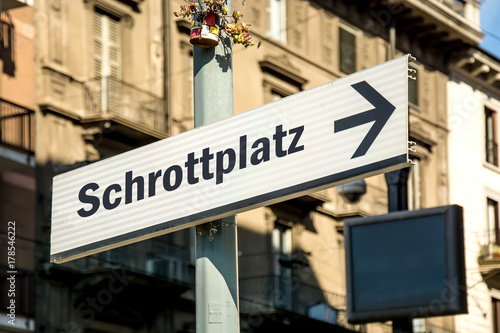 Schild 219 - Schrottplatz