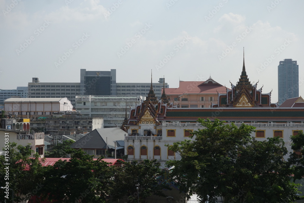 バンコク　タイ　ストリート　都会とローカル