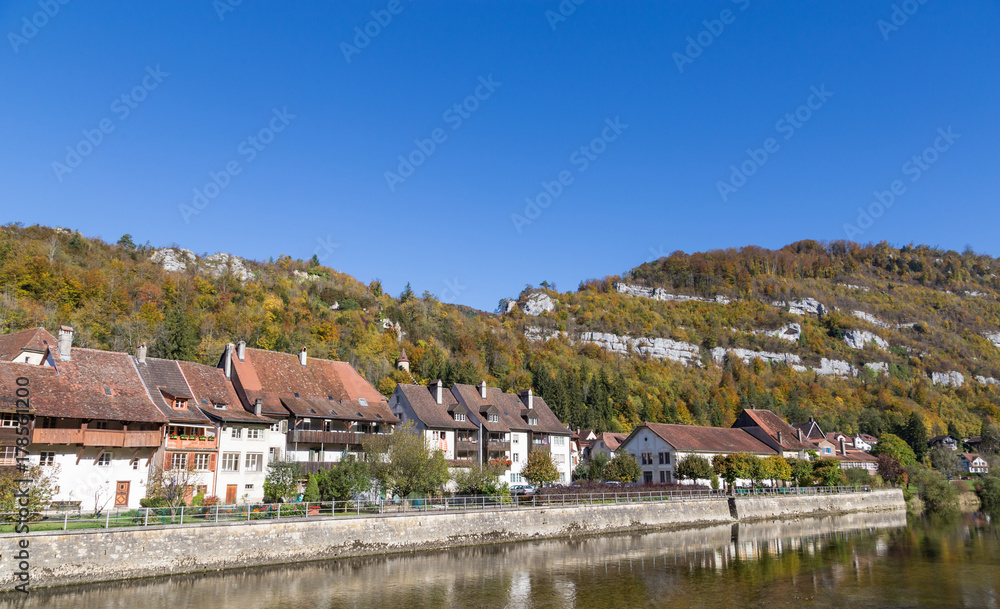 Fototapeta premium Le Doubs à St Ursanne