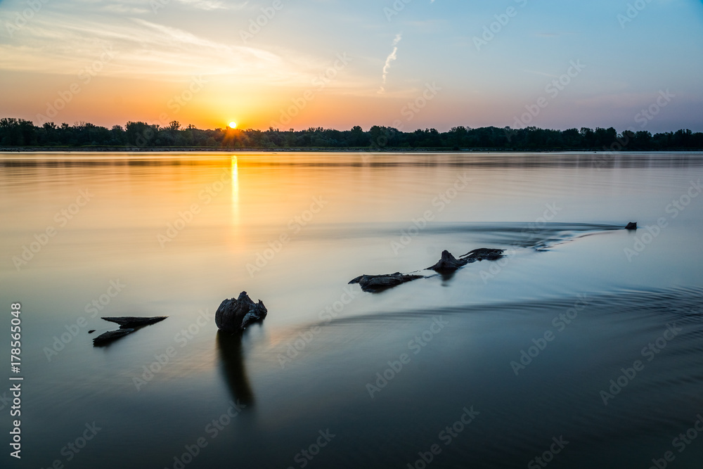 Naklejka premium Sunset over Vistula river near Warsaw, Poland