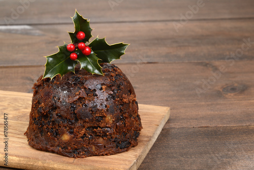 christmas pudding with holly