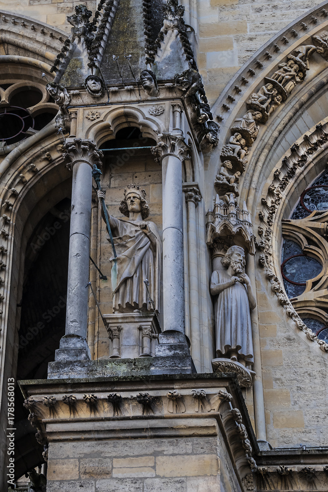 Architectural fragments of Reims Notre-Dame cathedral: North side. Notre-Dame de Reims Cathedral (Our Lady of Reims, 1275) is Roman Catholic Church in Reims. Champagne-ardenne, France.