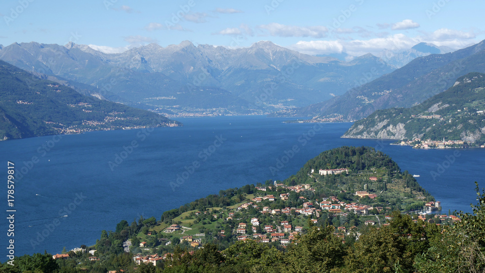 Vista aerea promontorio di Bellagio lago di Como