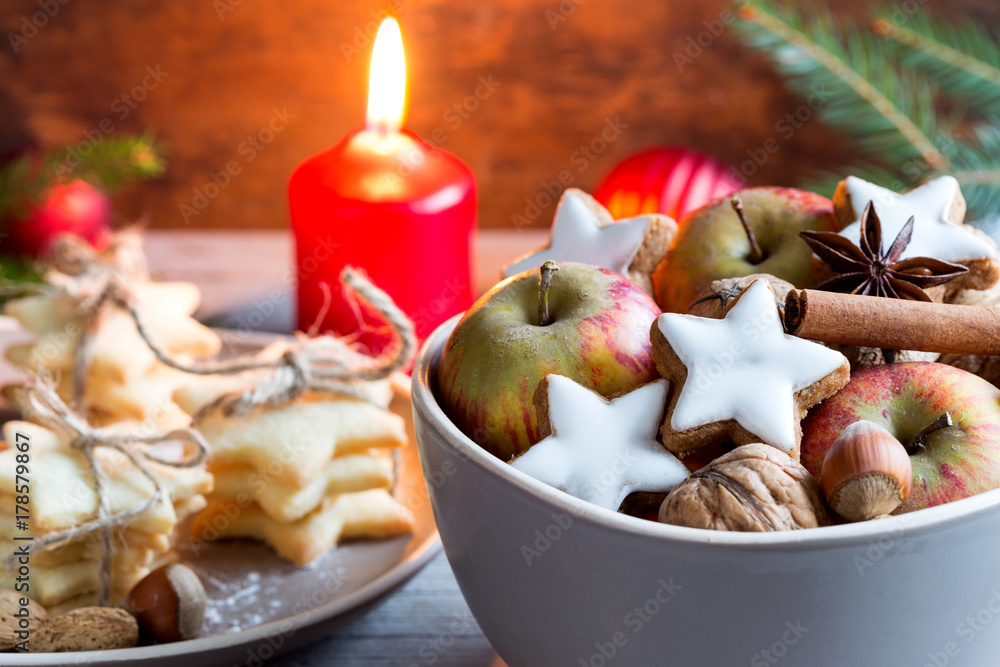 Weihnachtsgebäck Stock-Foto | Adobe Stock