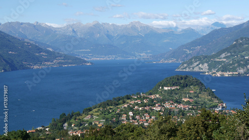 Vista aerea promontorio di Bellagio lago di Como © Paolo Goglio