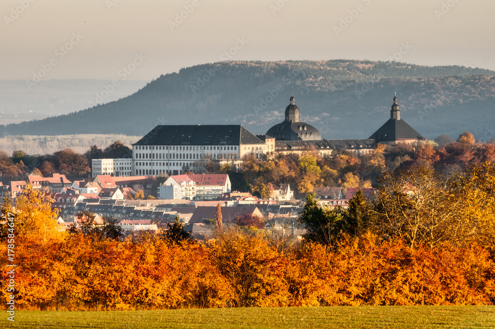 Das Schloss Friedenstein im Herbst