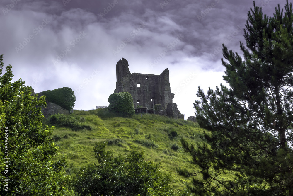 Fototapeta premium Remains of Corfe Castle / Wareham / United Kingdom