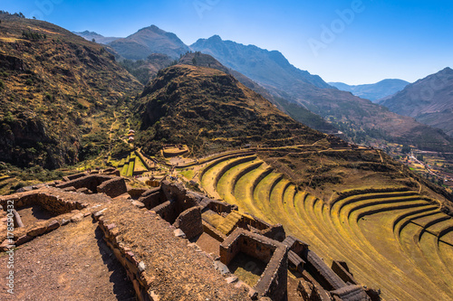 Fotografiet Sacred Valley, Peru - August 02, 2017: Ancient ruins of Pisac in the Sacred Vall