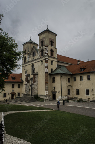 kościół, klasztor, dziedziniec