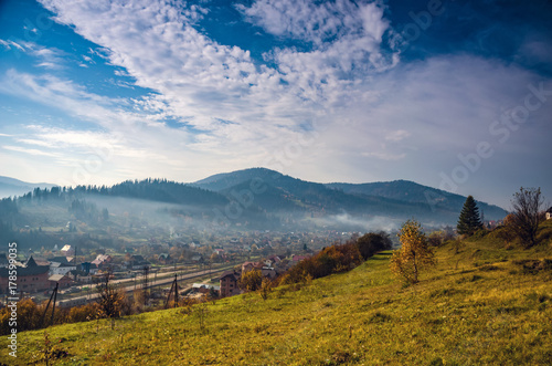 Fototapeta Naklejka Na Ścianę i Meble -  Foggy morning in the Ukrainian Carpathian Mountains in the autumn season