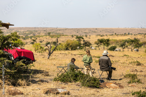 Family safari in Africa © BlueOrange Studio