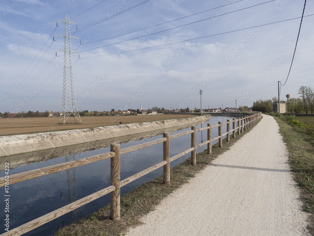 Bike path at Arconate along the canal Villoresi