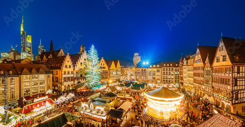 Traditional christmas market in the historic center of Frankfurt, Germany