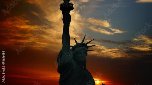 New York : Statue of Liberty, with clouds and effects, ultra hd 4k