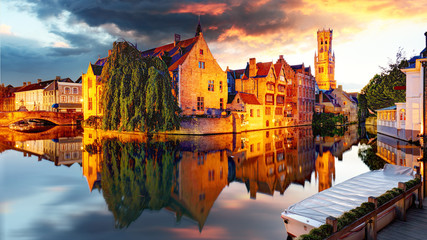 Fototapete Brügge Sonnenuntergang am Rozenhoedkaai in Brügge  © TTstudio
