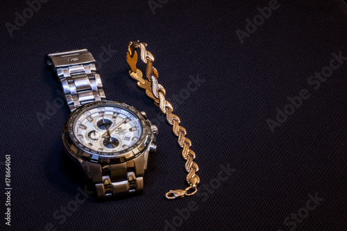Tableau sur toile watches gold bracelet